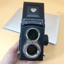 Maqueta de Cámara DSLR Retro de Mano